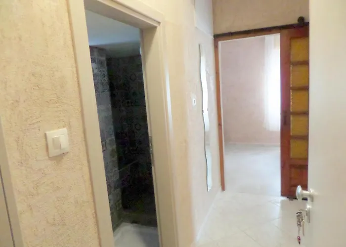 Artemis & Apartamento *